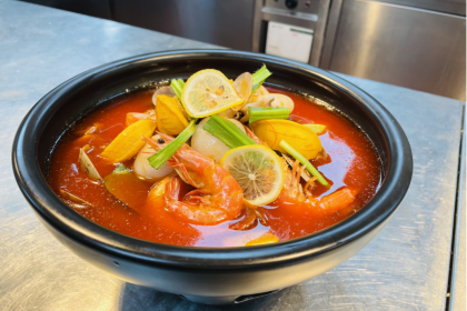 雅安西网国际酒店·左岸音乐餐吧