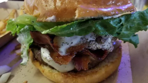 Twisted Root Burger Co. in 그레이프바인