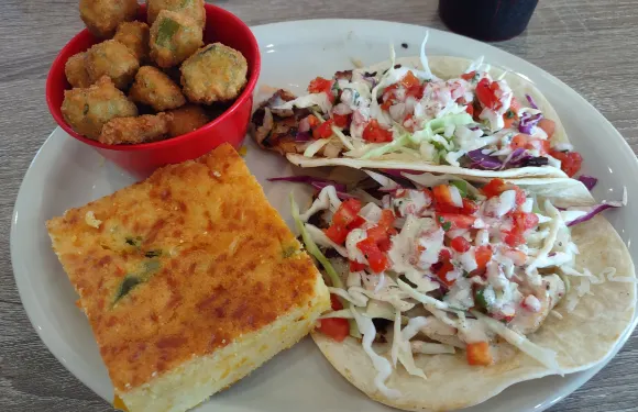 Lil' Buffalo Grille