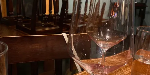 Vino on the Landing