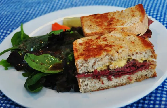 Moke's Bread and Breakfast