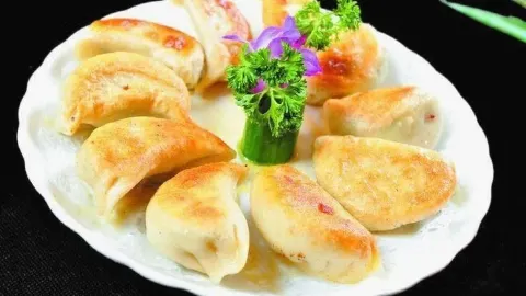BAI LI BAI CUN CAN TING in Ding'an
