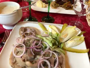 Aux Trois Roses