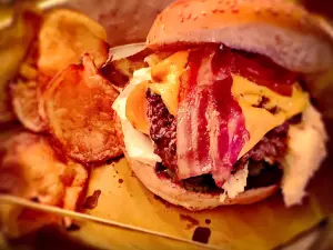 8/Burger