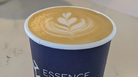 Essence Coffee Roasters in 세킴