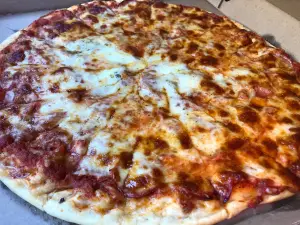 Enzo's Pizza