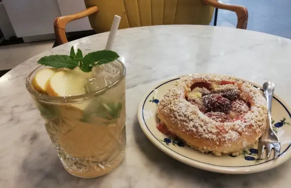 Gigi Café