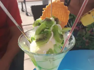 Caffe Bar Slasticarnica Kiwi