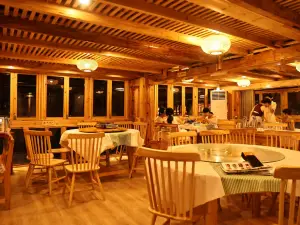 肇兴溢香小楼餐饮店