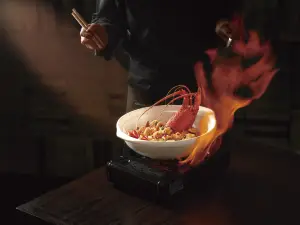 Cai Feng Lou Chinese Restaurant