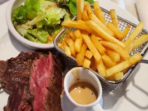 Le Petit Saint-Trop