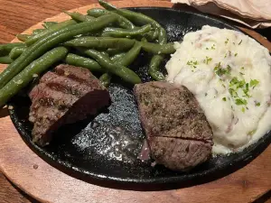 Applebee's Grill + Bar