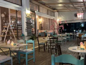 Eviva cafe bar