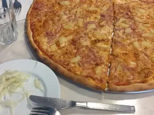 Erkut Pizzeria & Kebab Center