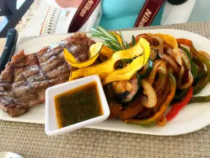 Scotch 'N' Sirloin Restaurant at Hotel Terra Linda Resort