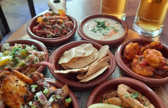 The Square Bar & Kitchen