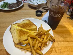 Applebee's Grill + Bar