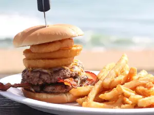 Oceanside Beach Bar & Grill