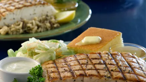 Ivar's Seafood Bar in 埃德蒙茲