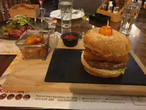 Gallery Cafe bar