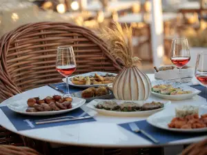 Ippokampos Beachfront Hotel & Restaurant