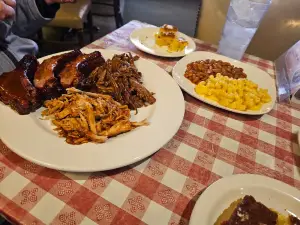 Elisa House of Pies and Restaurant