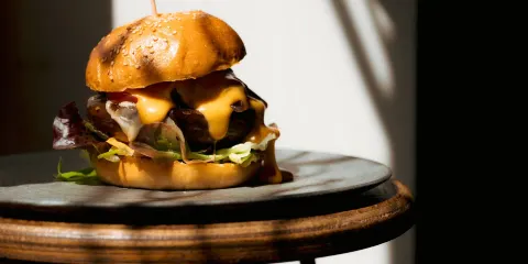 Pura Restaurant & Barcafe