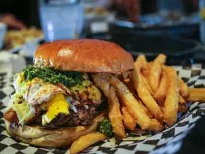Iron Horse Tavern