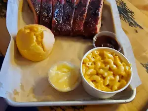 Hog Wild Bar-B-Que