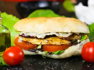 By Luk Panineria