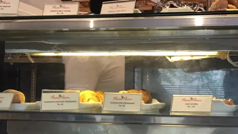 Paan Paan Cafe in Colombo
