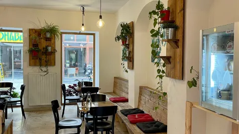 Cafe Mitte in บริโน