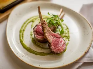 AG, Modern Bar and Steakhouse