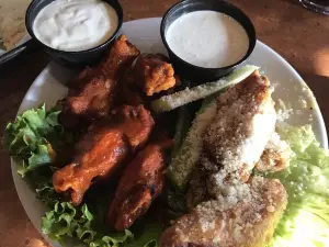 Selma's Chicago Pizzeria & Tap Room