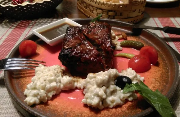 Russian Cuisine House Khokhloma