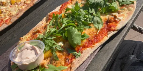 Hevi's Pizza & Bar