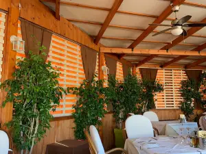 Avra Restaurant