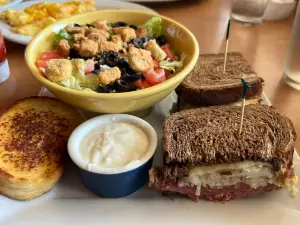 Elmer's Restaurant (North Medford, OR)