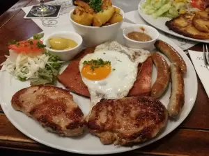 Restaurant mit Cafe Am Park