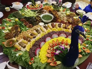聚八方傣味饭店