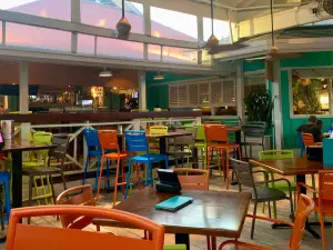 Bahama Breeze
