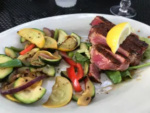 Cuz's Old Town Oyster Bar & Grill