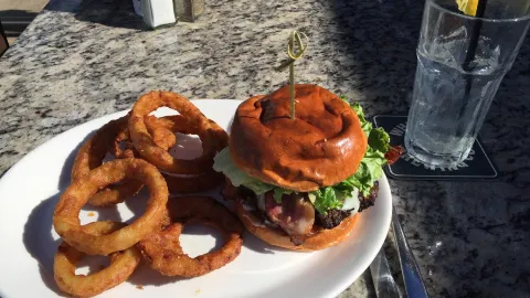 Sechelt Lighthouse Pub in Sechelt