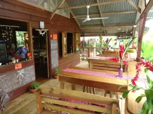 Coco Hill Restaurant & Bar