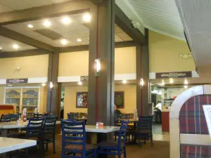 Polly's Pies Restaurant & Bakery