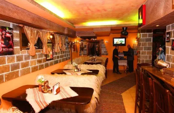 Castle Tavern Pub （mehana）