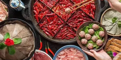 品味百年重慶火鍋