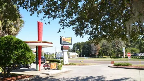Sonic Drive-In in โอกาลา