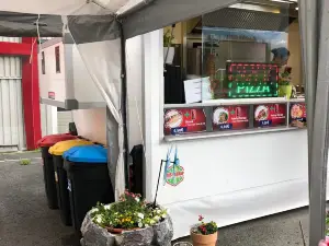 Going Miss Kebab Pizza