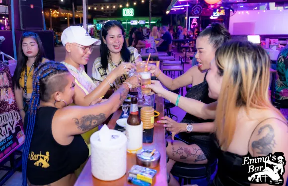 Emma's Bar Tree Town Pattaya